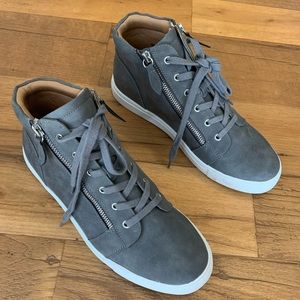 Women’s Dolce Vita Sneakers 9 NWOT
